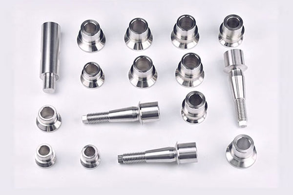 Corrosion-resistant stainless rod end spacers